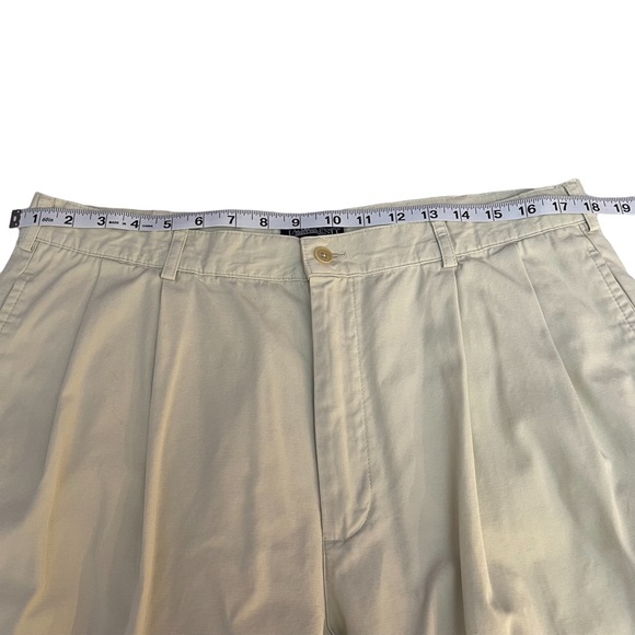 Vintage Lands’ End Pleated Chino khaki Shorts Size 36 - Picture 8 of 9